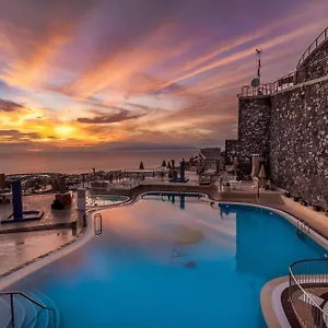 https://panoramica-heights-adeje.adeje-hotels.com